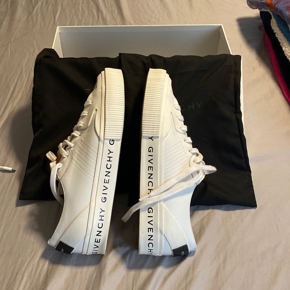 Givenchy Sneakers